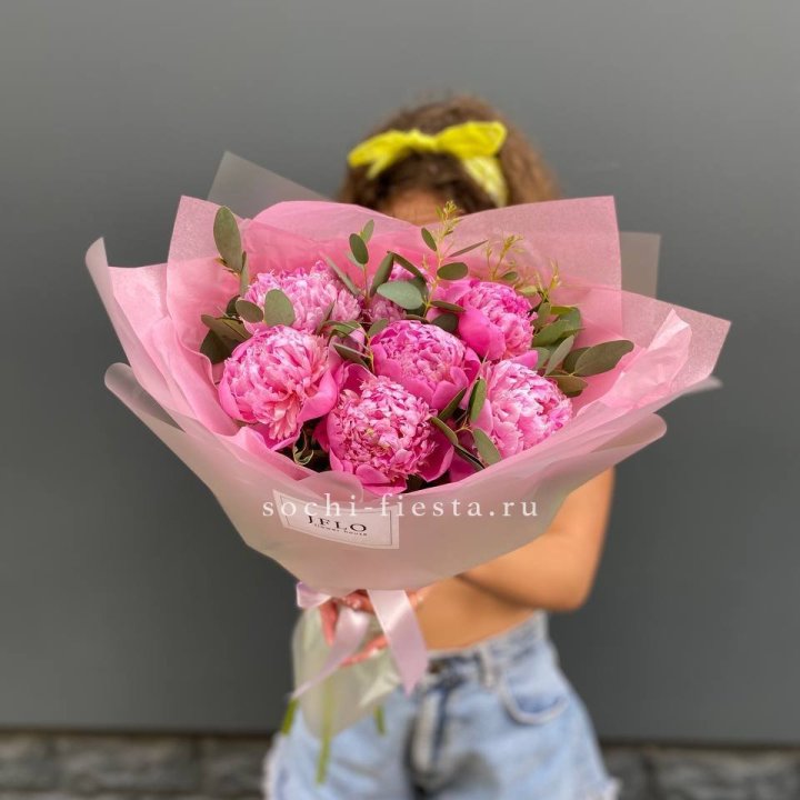 7 ярких пионов в оформлении в Вологде