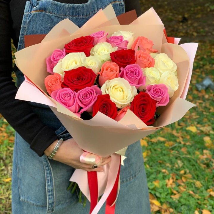 25 роз "Карусель" в Вологде