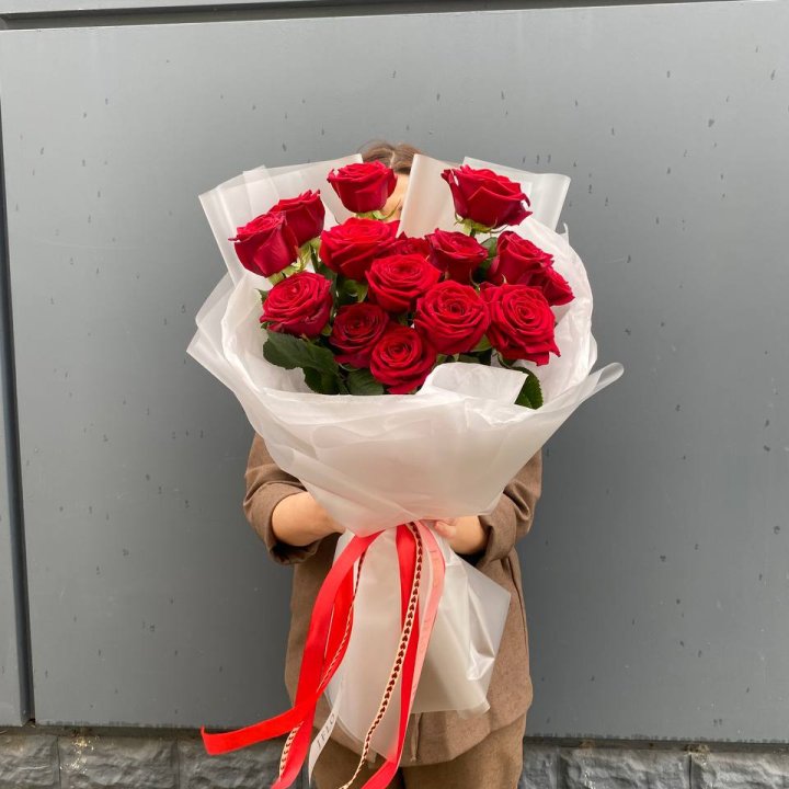 15 высоких роз  в Вологде