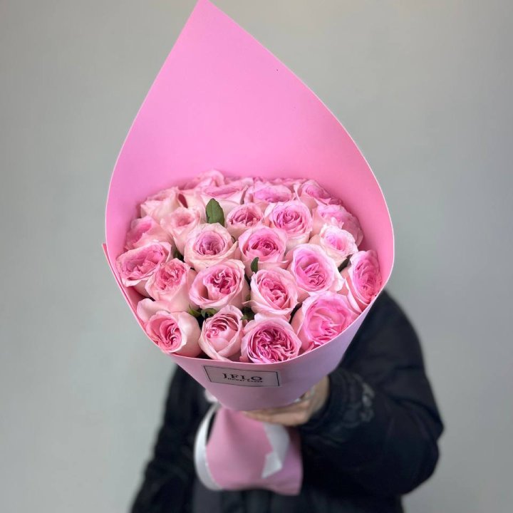 25 нежных роз в Вологде