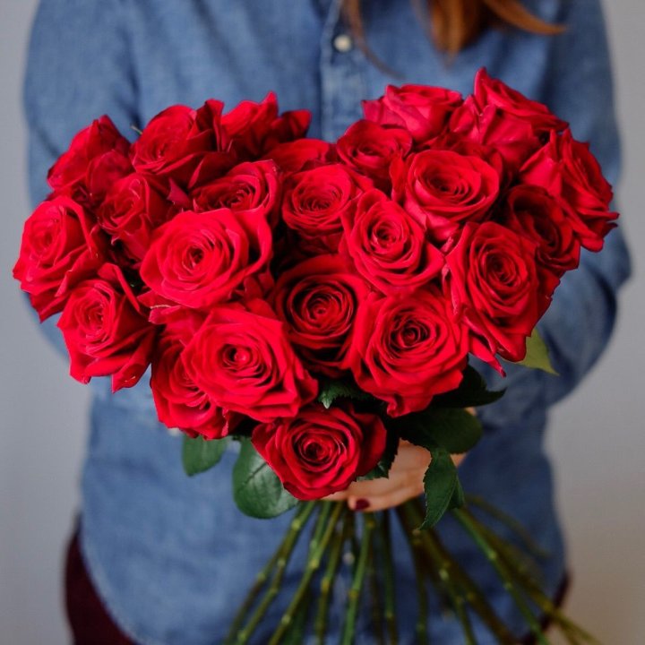 25 красных роз в Вологде
