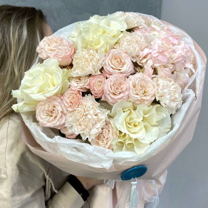 Дизайнерский букет "Джентел" в Вологде