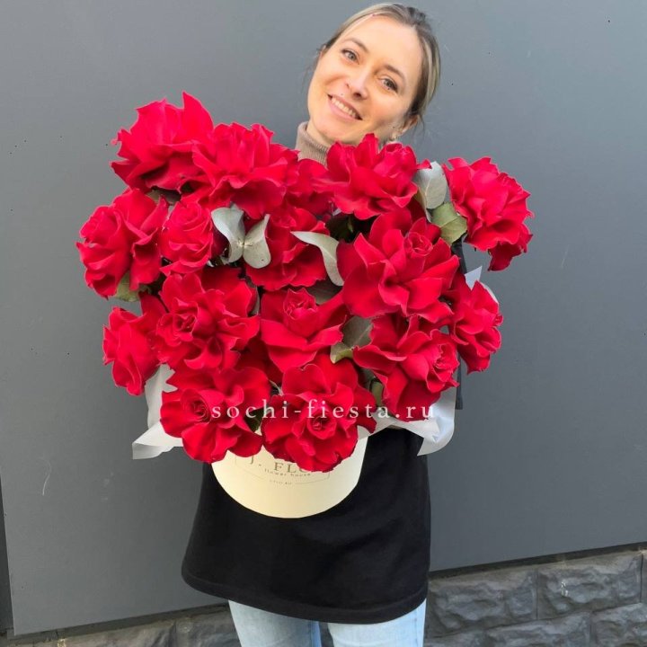 17 Французских роз в боксе в Вологде