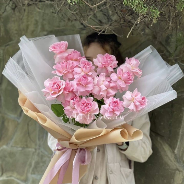 Букет из 15 французских роз Пинк дрим в Вологде