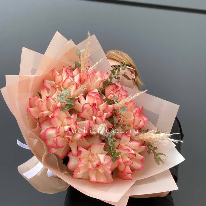 9 Французских роз Джумилия  в Вологде