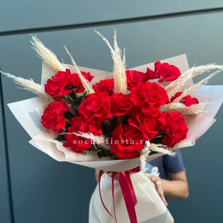 15 Красных французских розы в Вологде