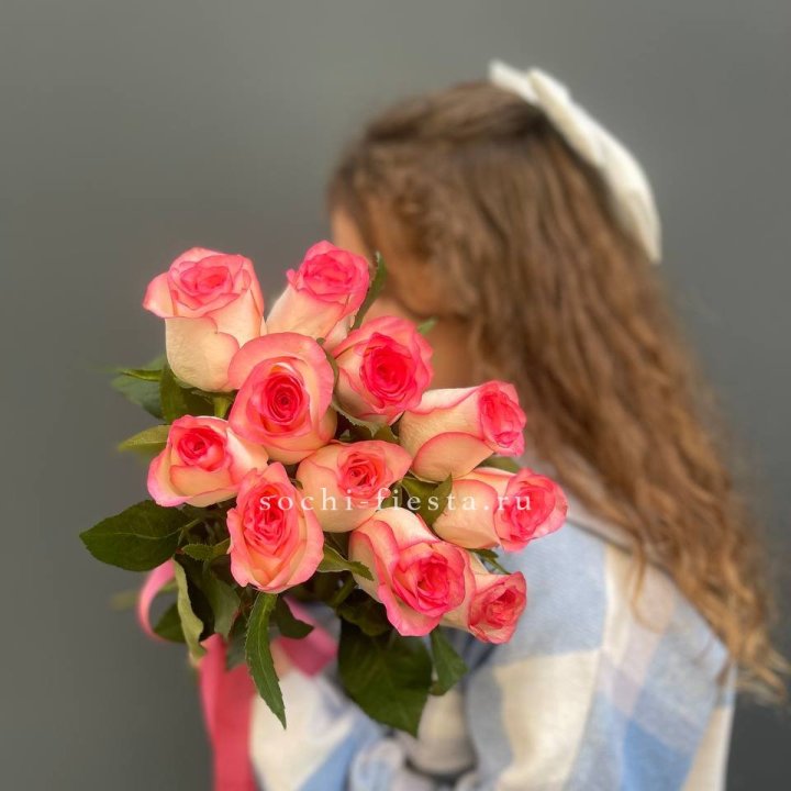 11 роз "Джумилия" в Вологде