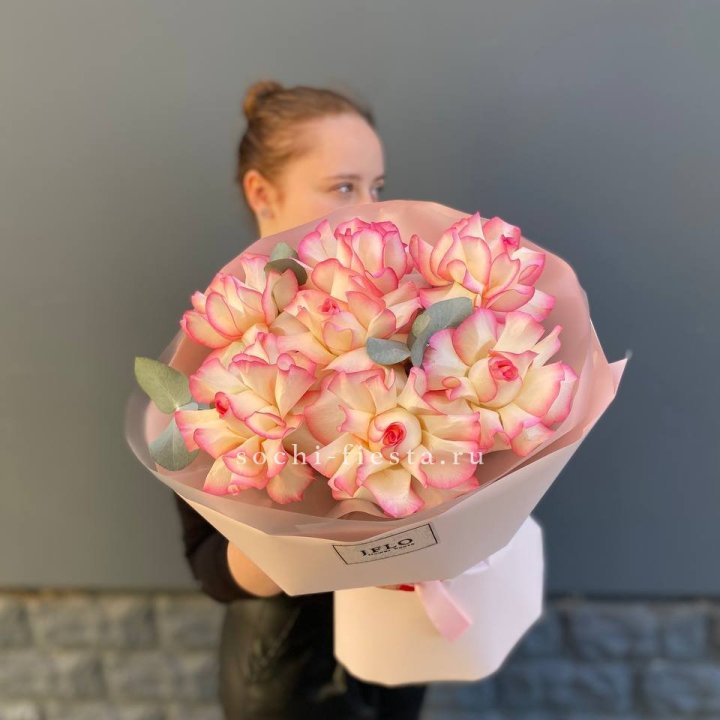 7 французских роз Джумилия в Вологде