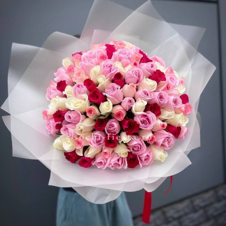 101 разноцветная роза "Карусель" в Вологде