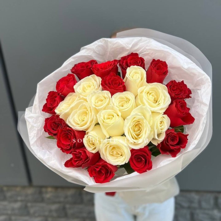 27 роз микс в Вологде