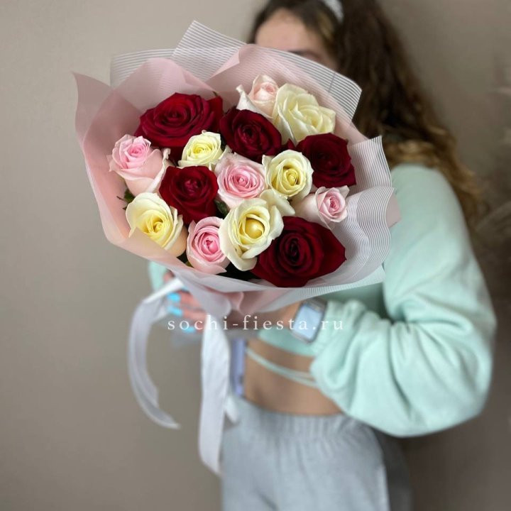 15 роз "Карусель" в Вологде