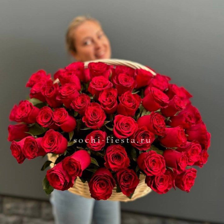 101 красная роза в корзине   в Вологде