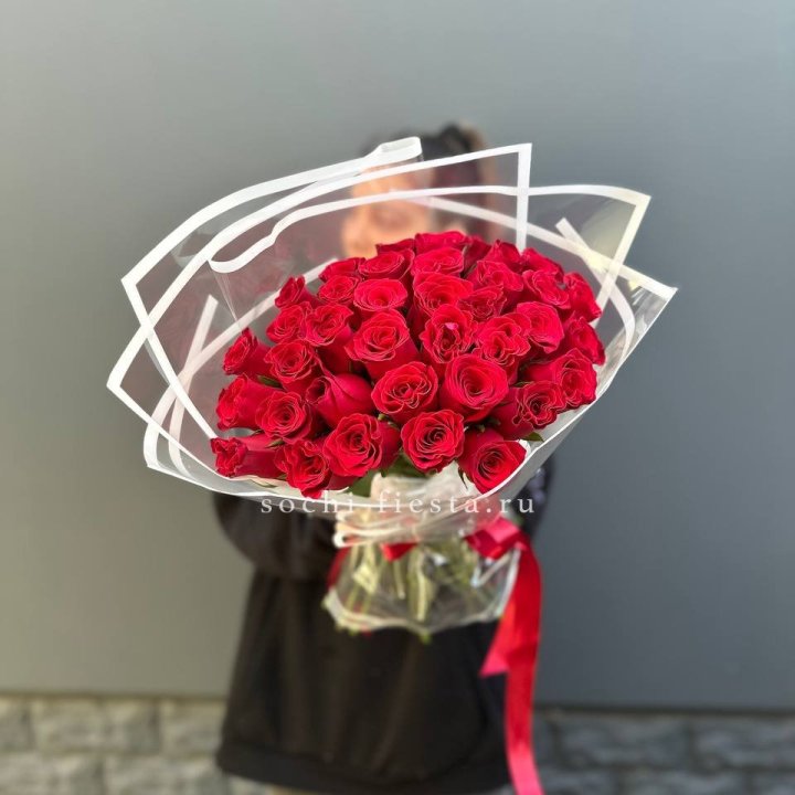 31 красная роза в Вологде