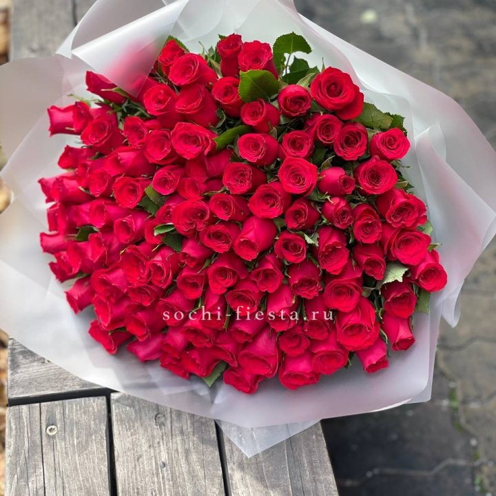 101 красная роза Лолита в Вологде