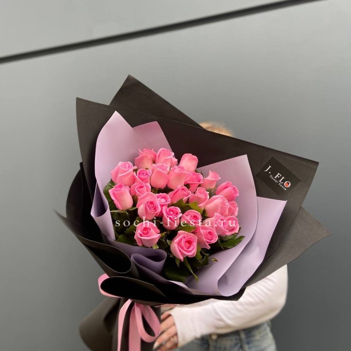 19 розовых роз  в Вологде