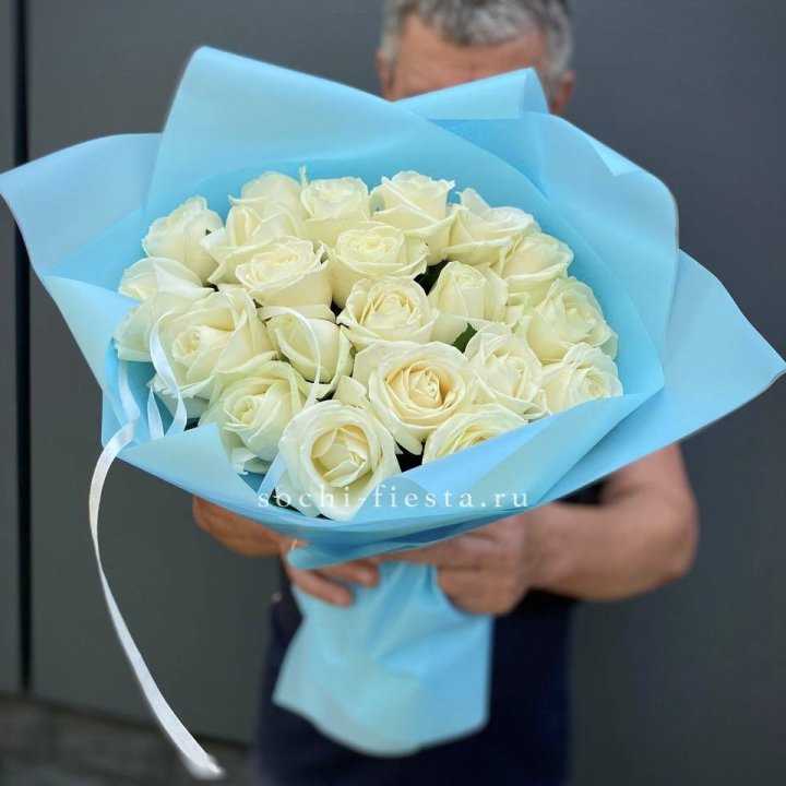 21 белая роза в Вологде