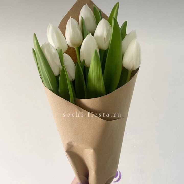 Букет белых тюльпанов в Вологде