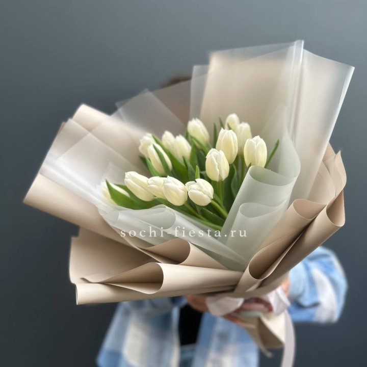 Букет из 15 белых тюльпанов в Вологде